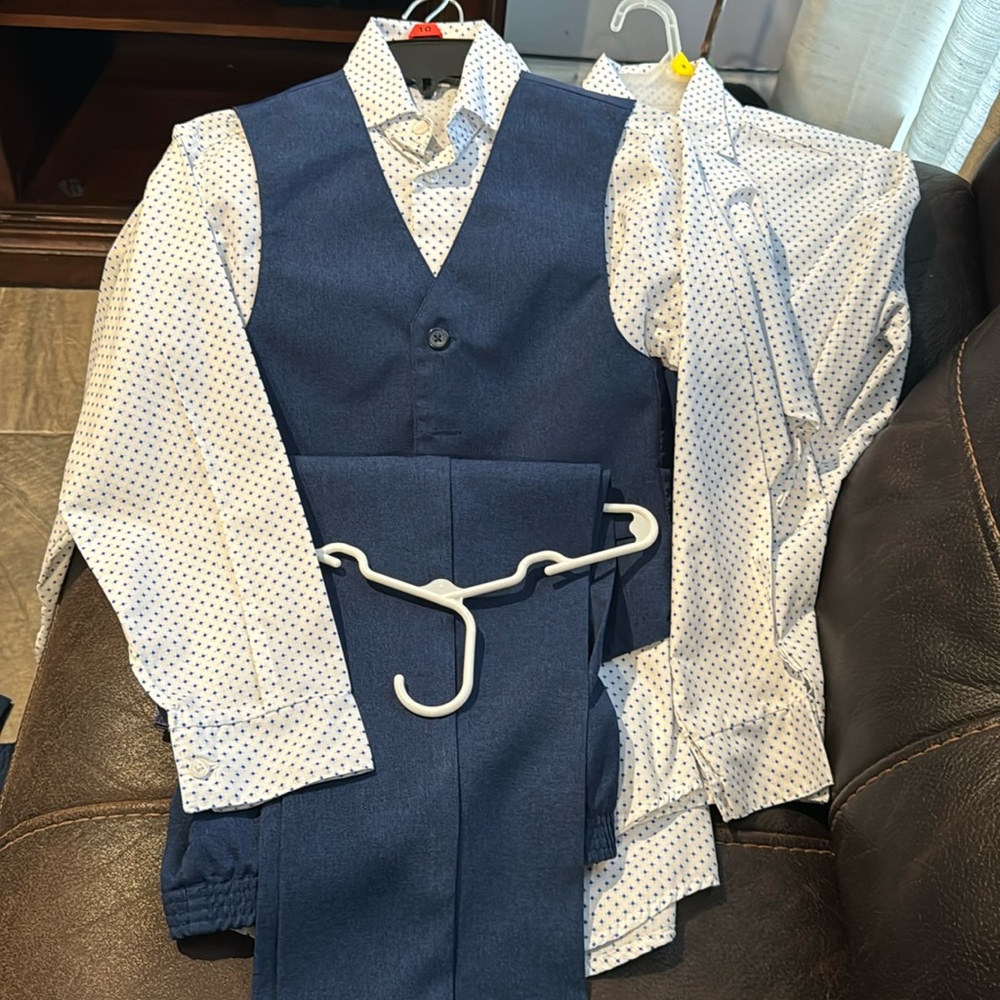 Van heusen vest suit